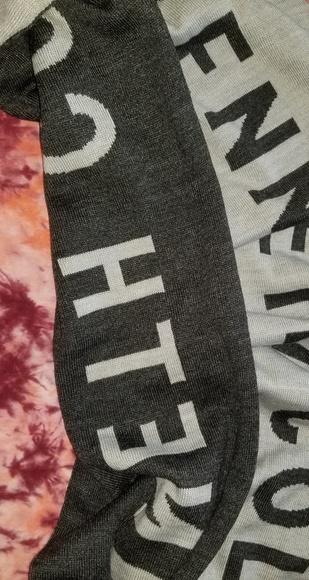 Beanie and infinity scarf set - Picture 6 of 6